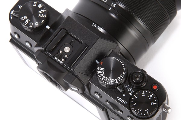 Fujifilm-X-T10-top-controls