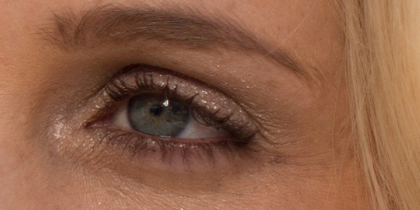 100% crop