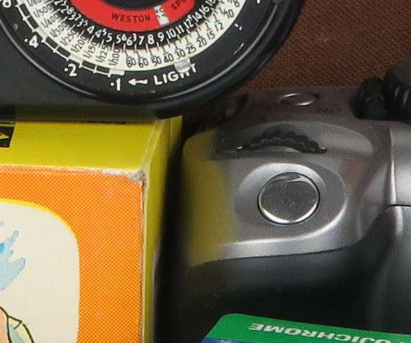 Canon PowerShot G5 X, ISO 200, default JPEG