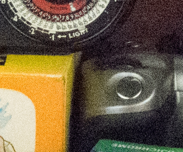 Canon PowerShot G5 X, ISO 12800, raw + ACR defaults