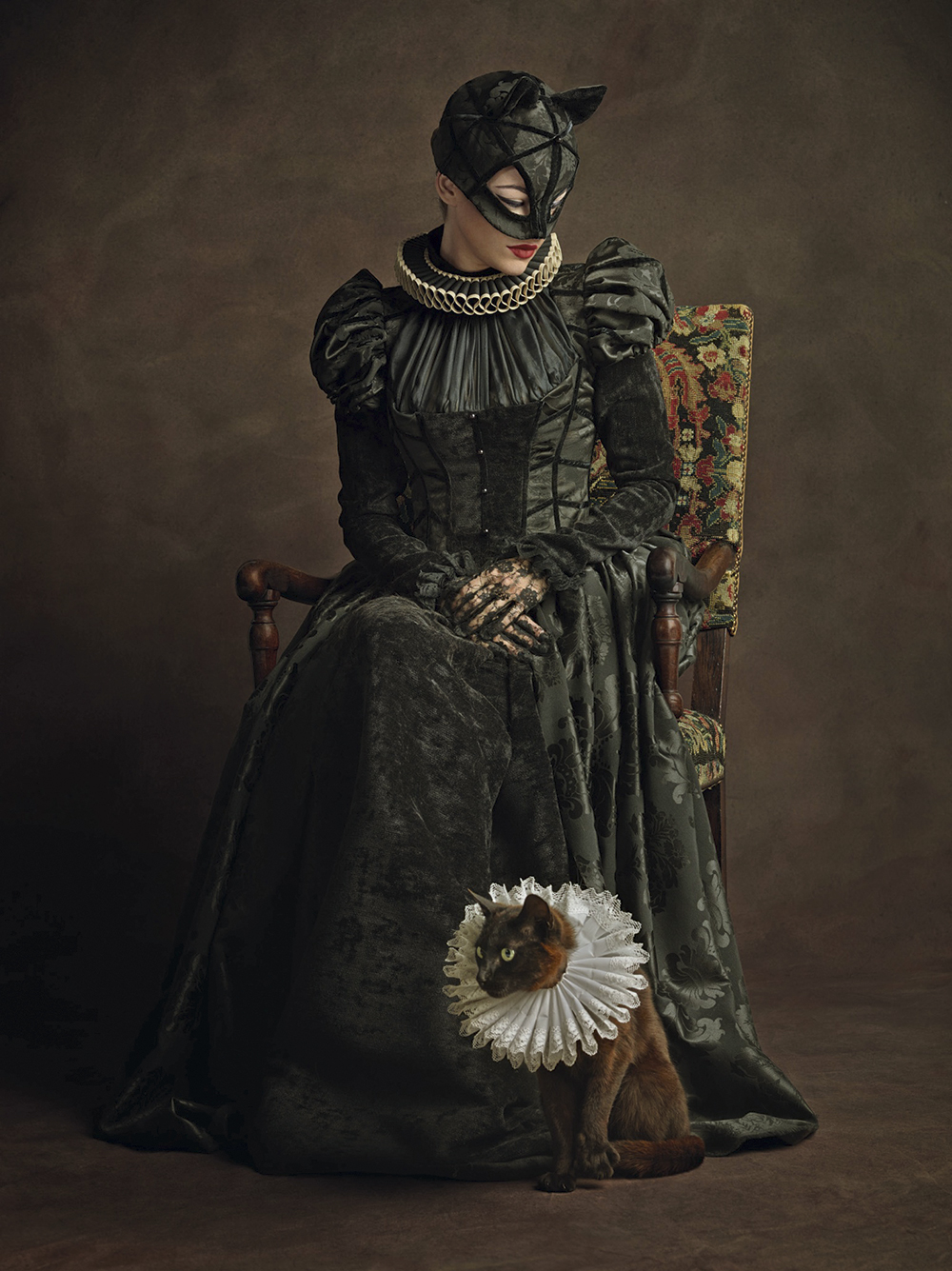 Sacha-Goldberger-Catwoman