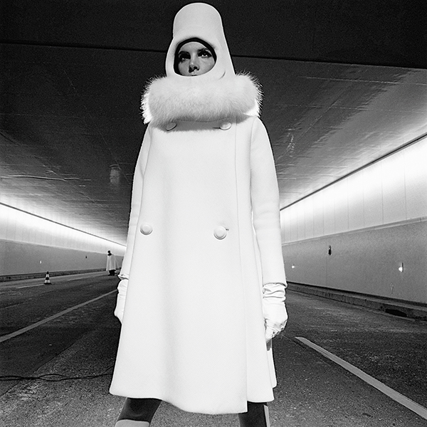 French Elle, 1 September 1966 ‘Du Nouveau sous le nouveau tunnel’. Fashion by Pierre Cardin