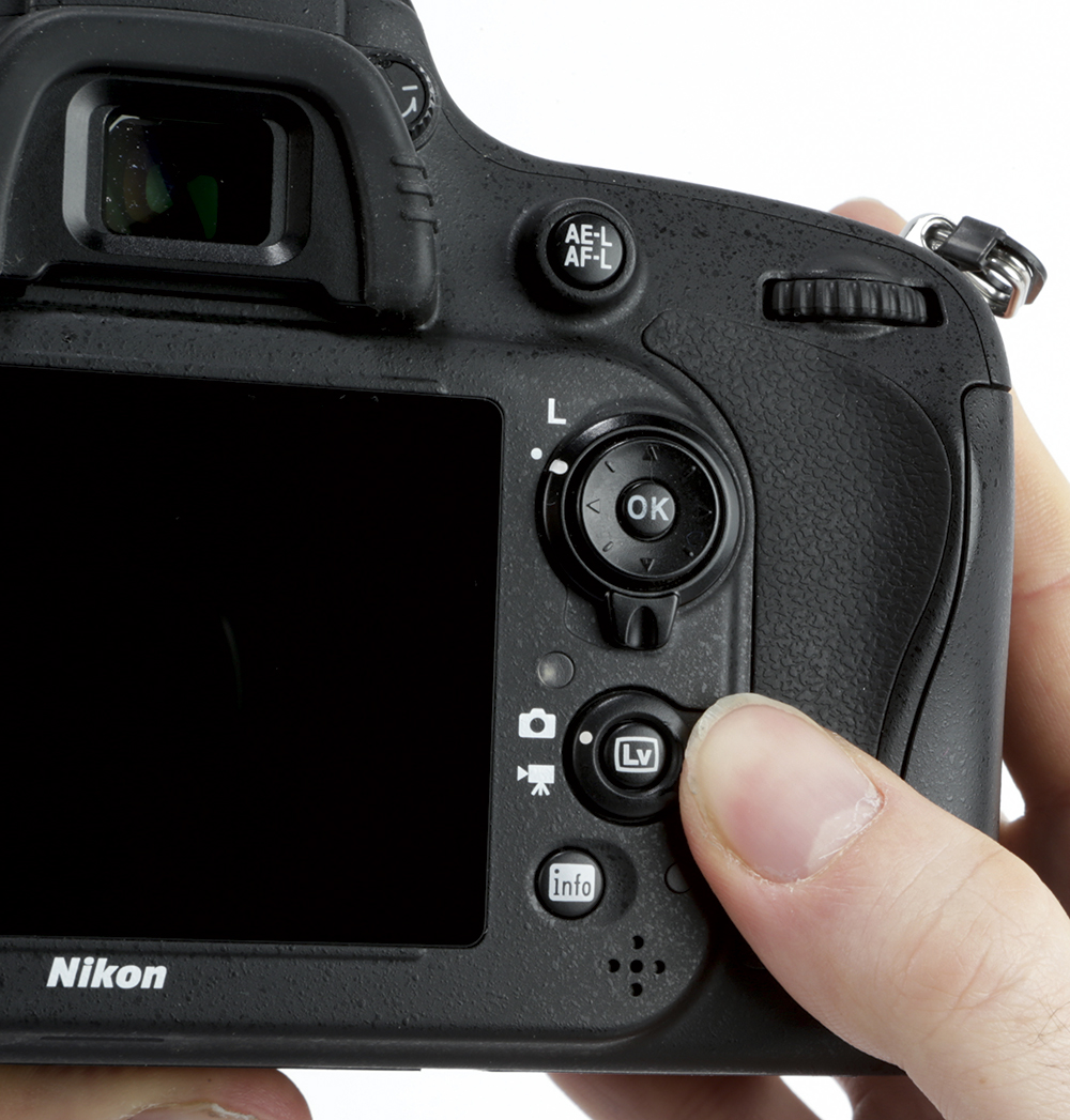 Adjusting-camera-settings-setting-self-timer