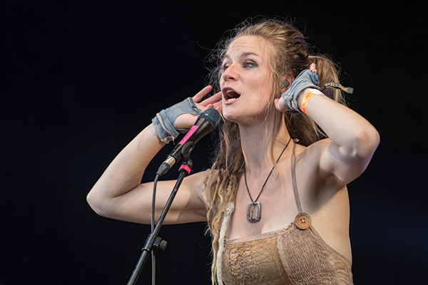 On an APS-C format camera like the 80D, a 200mm lens gives an effective focal length of 320mm, which enables tight framing of distant subjects.