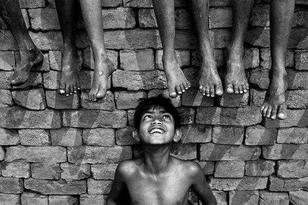 APOY 2016 round 7: Big Brother - Street Photography