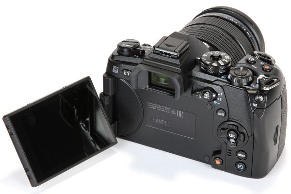 Olympus OM-D E-M1 II screen