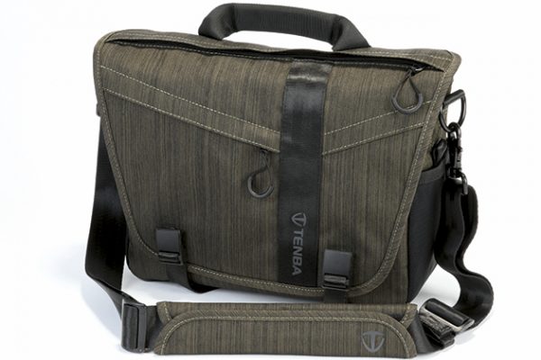 Tenba Dna 10 Messenger Bag Review Photographer Tenba Dna 10 Messenger Bag