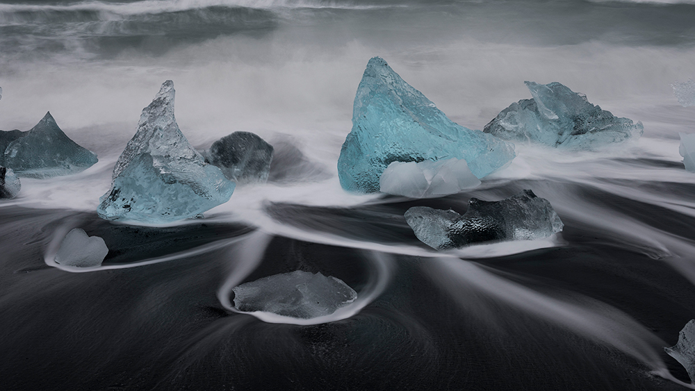 Jeremy Walker Icebergs of Jokulsarlon