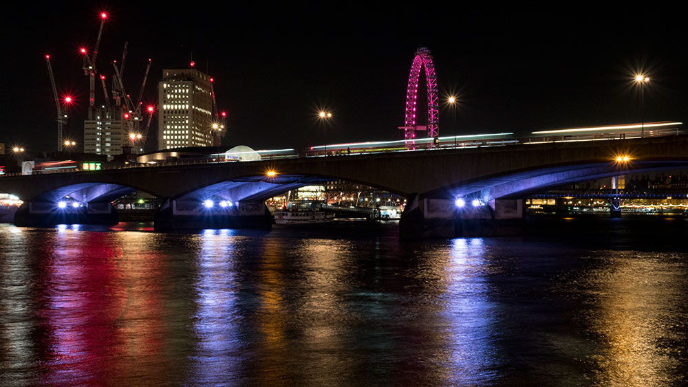 lose your tripod IS on sharp night time shot
