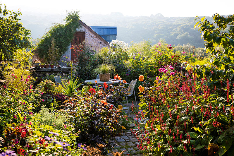 Gardens use a reflector