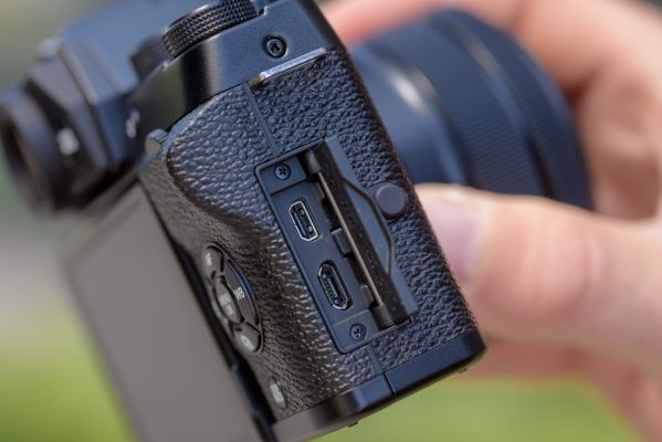 Fujifilm X-T100