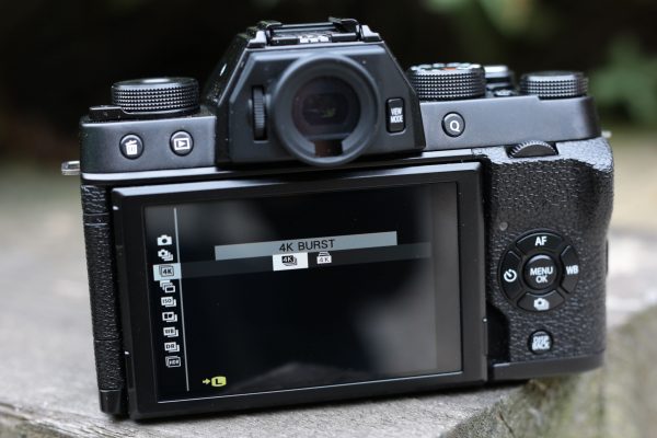 Fujifilm X-T100