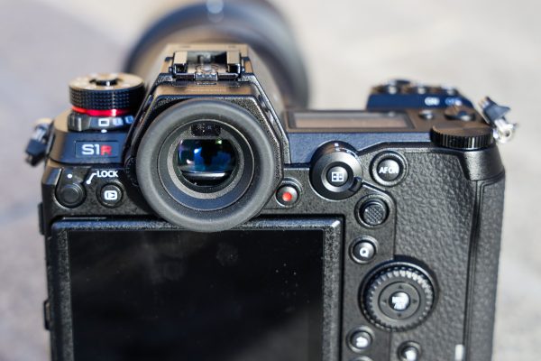 Panasonic Lumix S1R