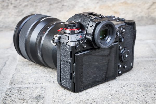 Panasonic Lumix S1R