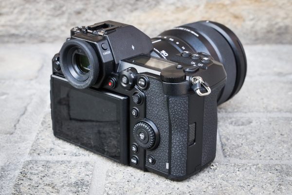 Panasonic Lumix S1R