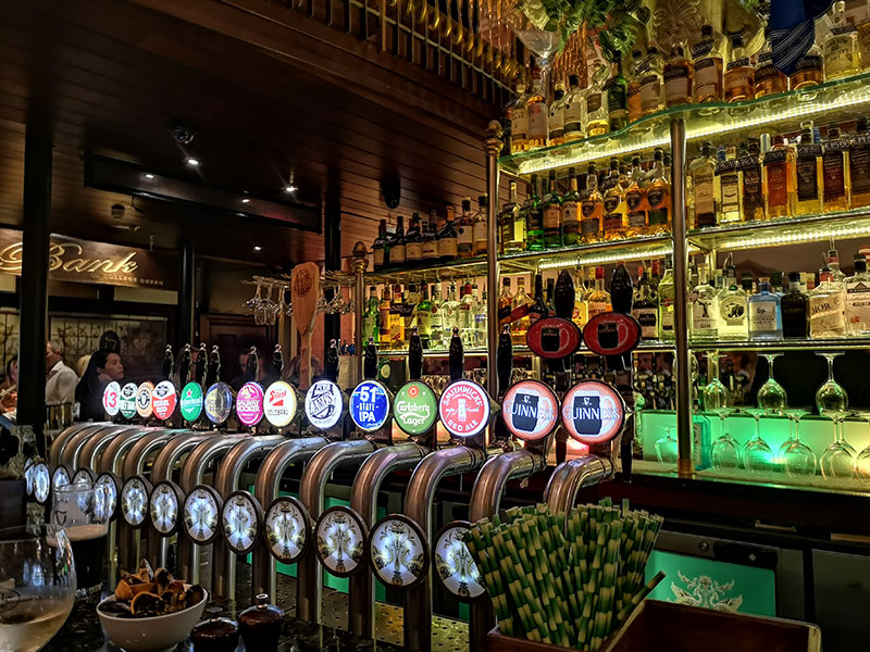 Smartphone Huawei P20 Pro Sample