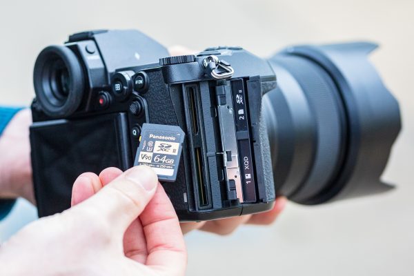 Panasonic Lumix S1R