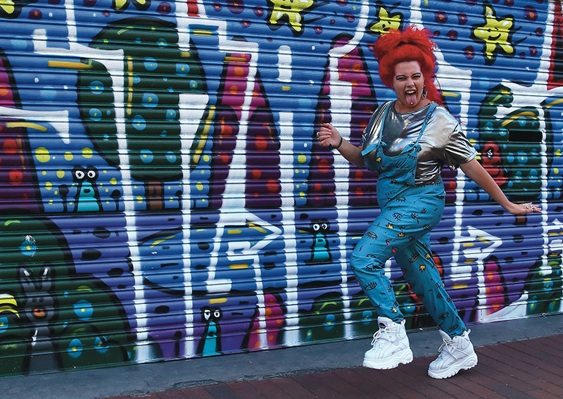 Street photography lady in Brighton