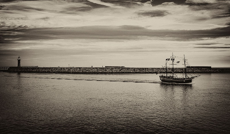 Fujifilm X-Pro1 Andrew Davison Whitby pirate ship