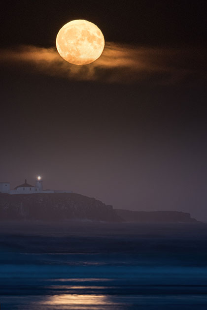 Lunar photography dark sky technique