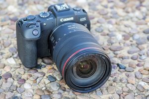 Times still tough for big camera makers
