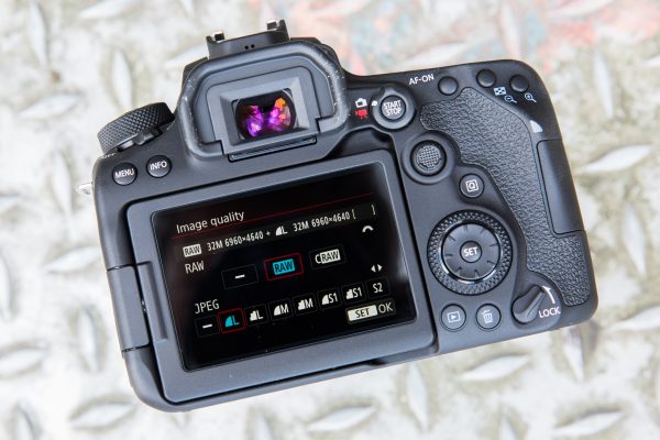 Canon EOS 90D