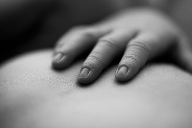 Newborn photography fingers and toes