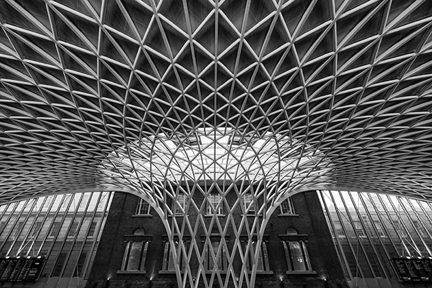Fujifilm X-T2 Andy Parslow Kings Cross station