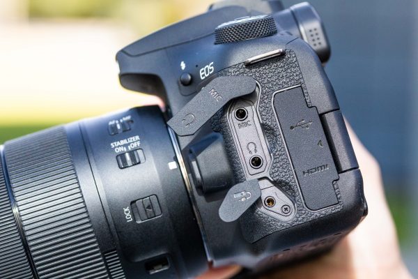 Canon EOS 90D