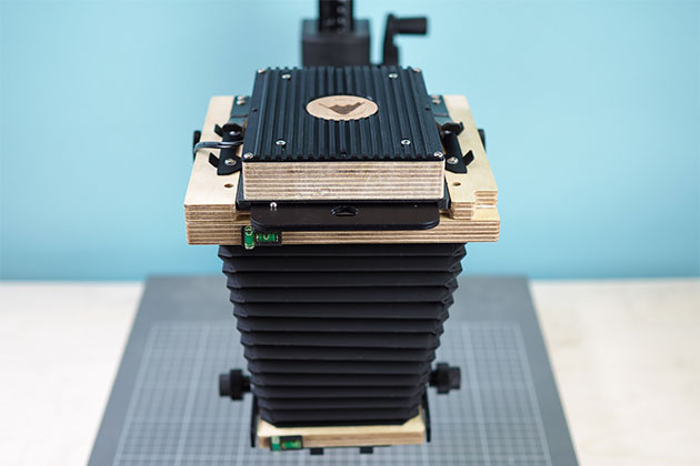 Intrepid Camera enlarger device