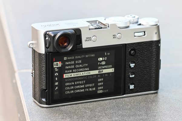 Fujifilm X100V
