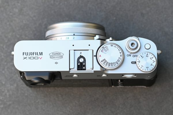 Fujifilm X100V