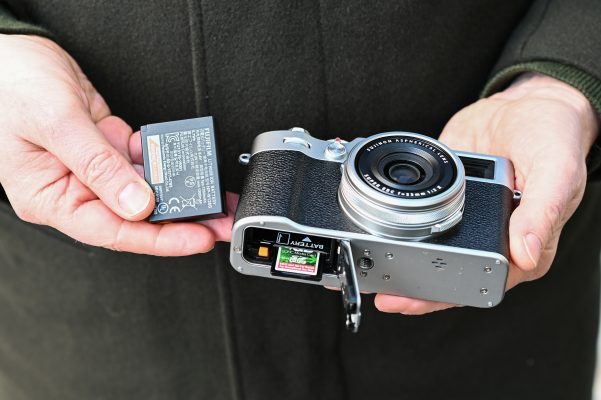 Fujifilm X100V