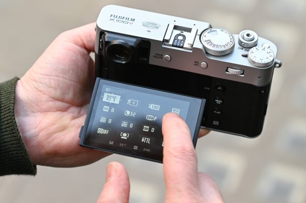 Fujifilm X100V