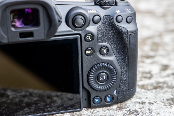 Canon EOS R5