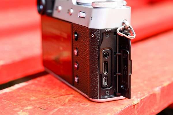 Fujifilm X100V