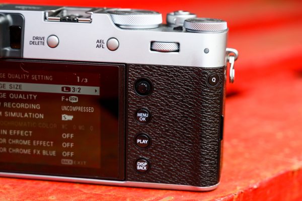 Fujifilm X100V