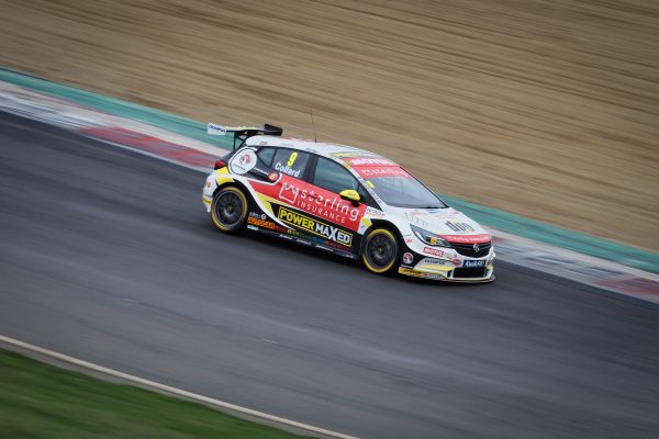 Olympus E-M1X motorsport sample