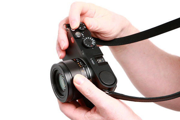 Leica X in-hand