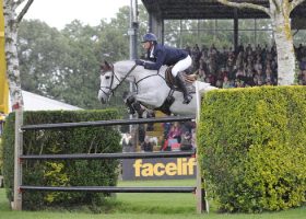 Phillip Miller riding Caritiar Z
