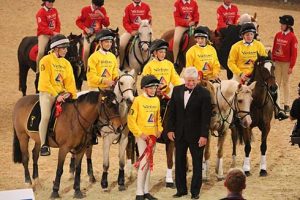 Colecting their rosettes
