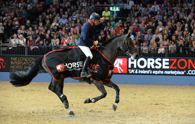 Santa Stakes at Olympia 18th December 2014