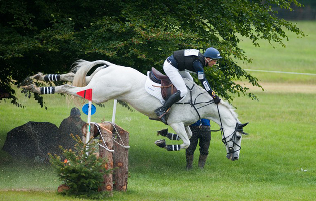 Jonathan Paget (NZL) & Shady Grey