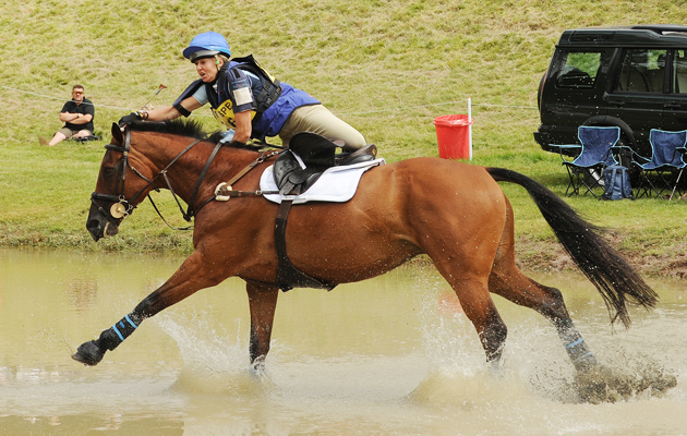 bronia hill falls from daisy XIV in the corinthian cup challenge at gatcombe park 9-8-15