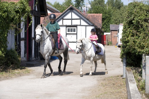 6 RW children hacking