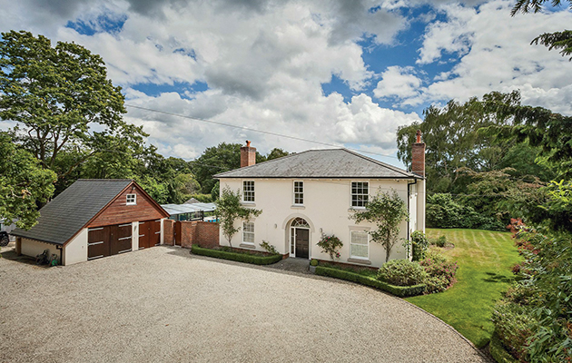 Lynes Mead Silver Brochure (NEW Savills 12 page)