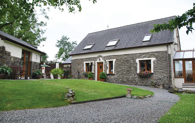 ESGAIR_FACH_JN3642-1