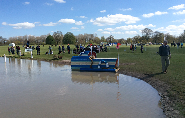 BADMINTON GRASSROOTS COURSE WALK 2016 image_00009