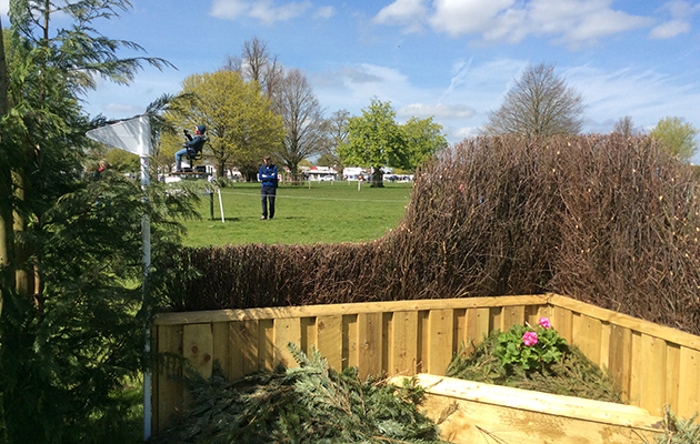 BADMINTON GRASSROOTS COURSE WALK 2016 image_00020