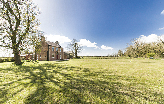 PROPERTY UNDER 500 Orchard House